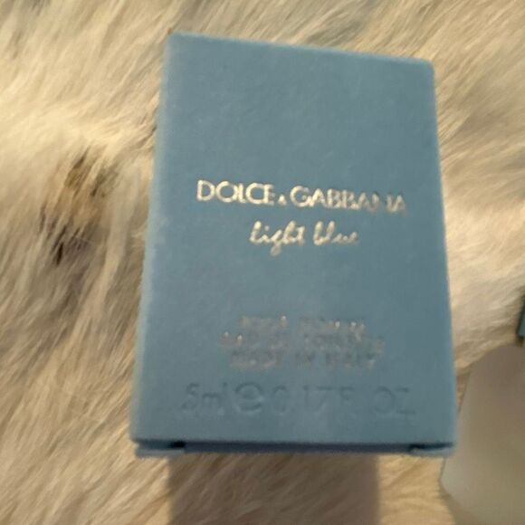 DOLCE & GABBANA Light Blue Fragrance - Picture 3 of 3